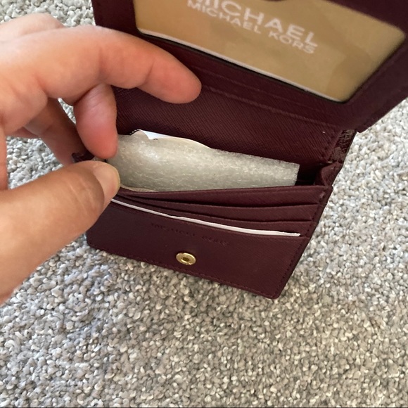 Michael Kors small wallet burgundy NWT - Picture 7 of 9